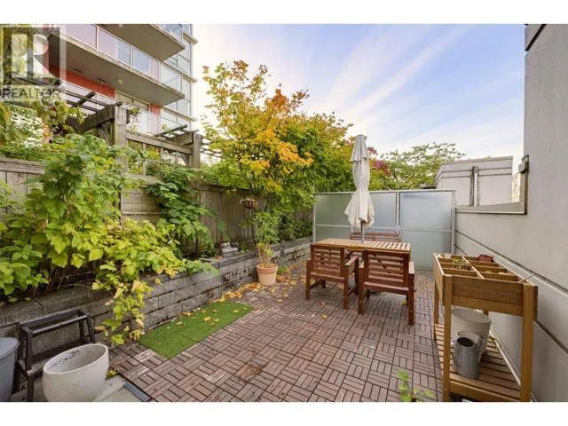 TH7 125 COLUMBIA STREET, New Westminster, British Columbia V3L0G8