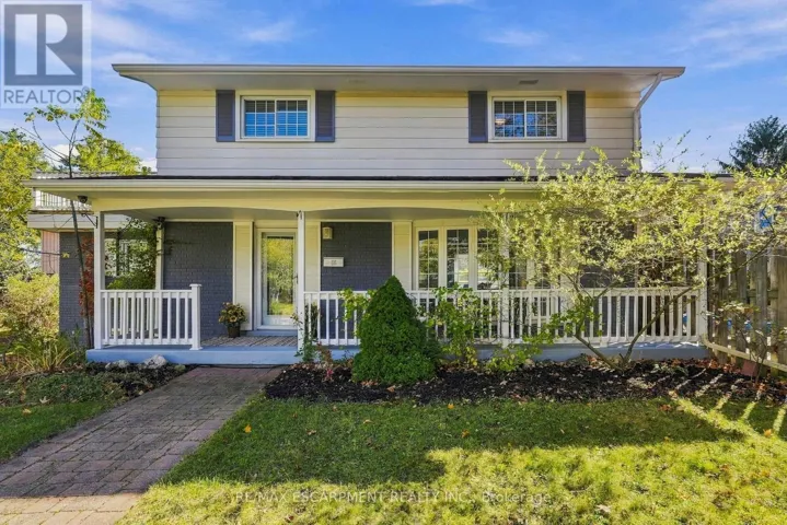 66 SKYLINE DRIVE, Hamilton (Dundas), Ontario L9H3S6