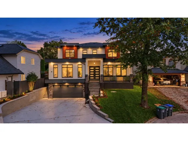 10284 167 STREET, Surrey, British Columbia V4N1Z2