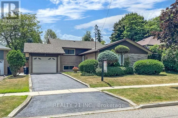 25 KNOWLTON DRIVE S, Toronto (Scarborough Village), Ontario M1M2G8