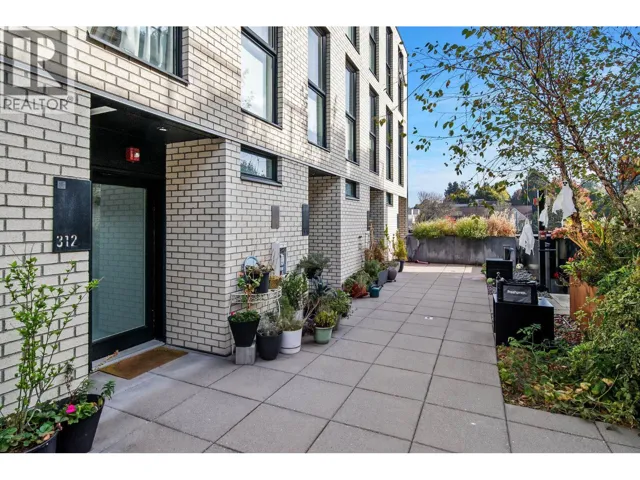 312 1647 E PENDER STREET, Vancouver, British Columbia V5L1W2