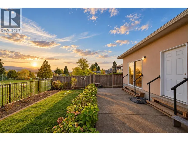 5755 BURNS PLACE, Burnaby, British Columbia V5H1W8