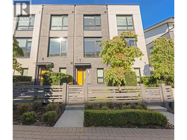 2 9739 UNIVERSITY CRESCENT, Burnaby, British Columbia V5A0E8