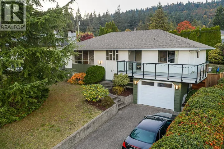 899 GLENCOE DRIVE, Port Moody, British Columbia V3H1H2