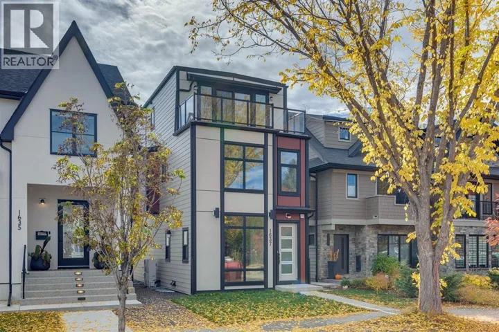 1637 Bowness Road NW, Calgary, Alberta T2N3K1