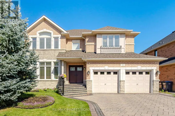 13 DOKKUM CRESCENT, Brampton (Snelgrove), Ontario L6Z0E2