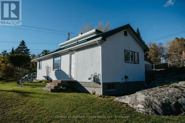 100 REGINA AVENUE, Kenora (Ride Out), Ontario P9N2Z7