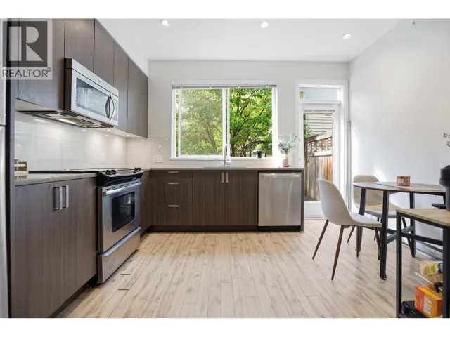 32 7458 BRITTON STREET, Burnaby, British Columbia V3N3A5