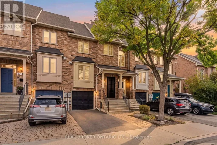 3 - 19 THIRTIETH STREET, Toronto (Long Branch), Ontario M8W3B7