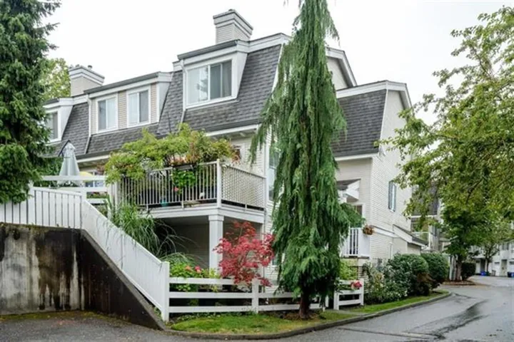 70 8930 WALNUT GROVE DRIVE, Langley, British Columbia V1M3K2
