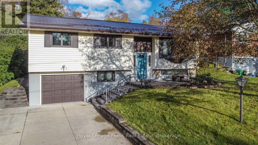62 SPRINGBROOK DRIVE, Peterborough (Monaghan Ward 2), Ontario K9J1L1
