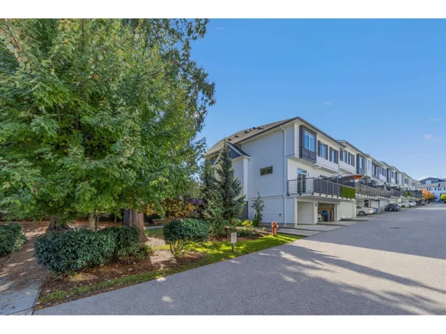 113 8130 136A STREET, Surrey, British Columbia V3W1H9