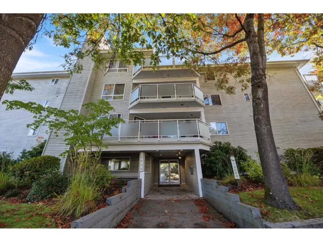 302 13680 84 AVENUE, Surrey, British Columbia V3W0T6