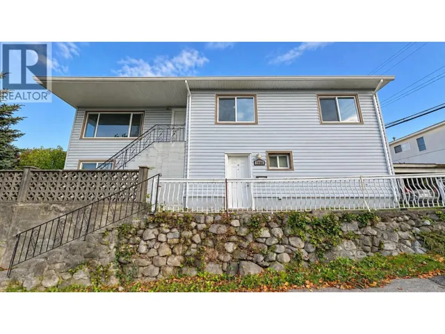 7590 FRASER STREET, Vancouver, British Columbia V5X3W6