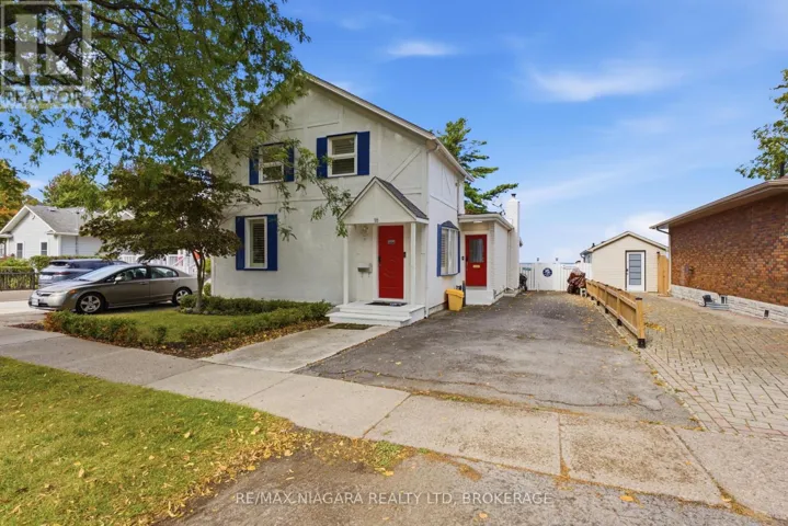 18 DALHOUSIE AVENUE, St. Catharines (Port Dalhousie), Ontario L2N4W4