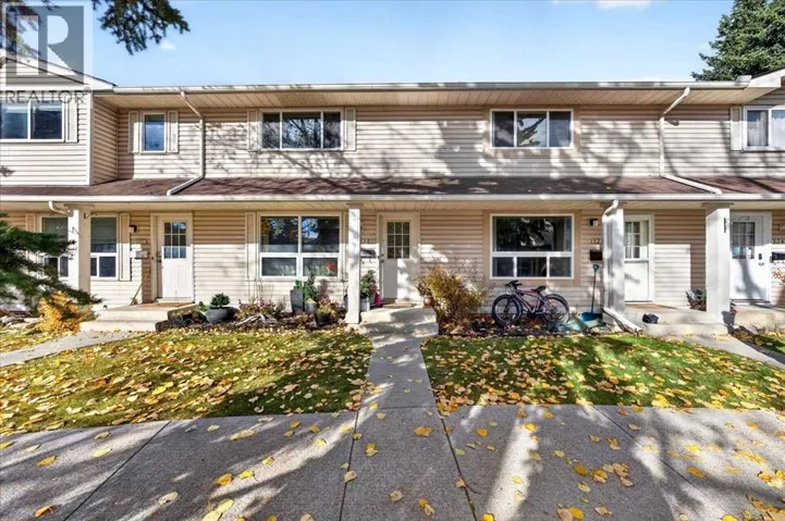 130 Woodmont Terrace SW, Calgary, Alberta T2W4Z4