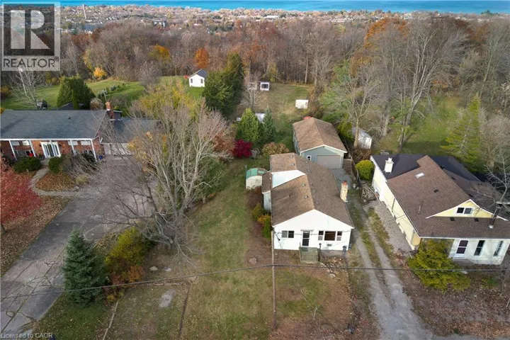 49 RIDGE Road E, Grimsby, Ontario L3M4E7