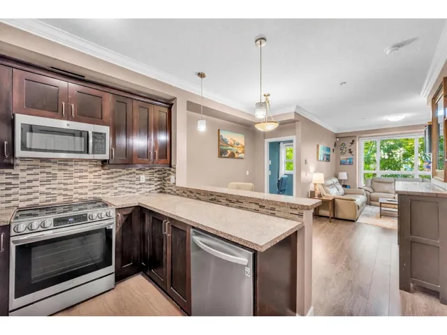 420 13897 FRASER HIGHWAY, Surrey, British Columbia V3T0G8
