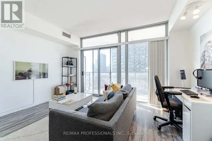 810 - 103 THE QUEENSWAY AVENUE, Toronto (High Park-Swansea), Ontario M6S5B3