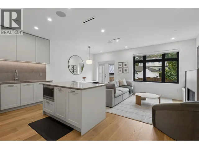 1014 E 16TH AVENUE, Vancouver, British Columbia V5T2W1