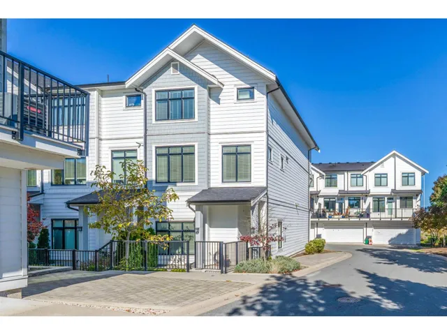 29 17557 100 AVENUE, Surrey, British Columbia V4N6V5