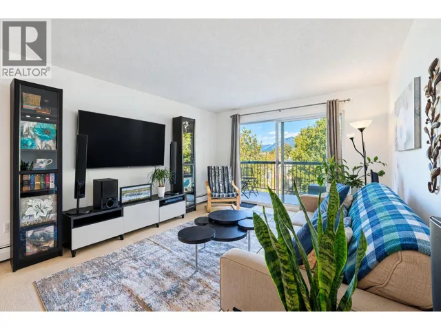 312 2320 TRINITY STREET, Vancouver, British Columbia V5L4W7