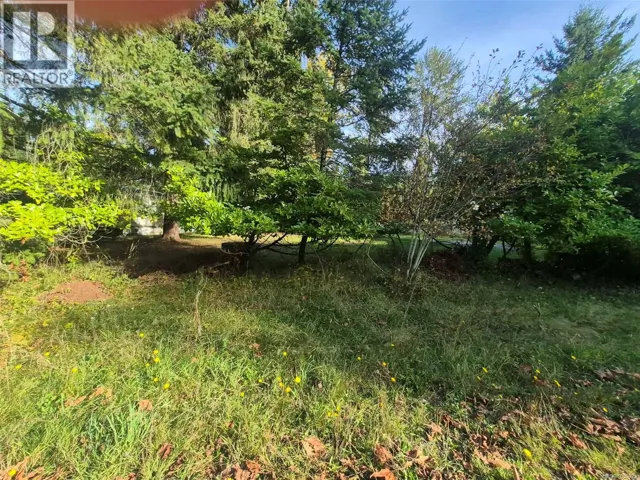 2530 Macaulay Rd, Black Creek, British Columbia V9J1B5