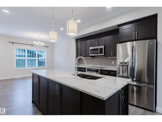 8104 224 ST NW, Edmonton, Alberta T5T7A4