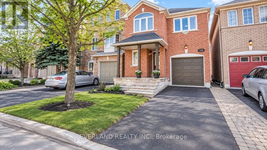 249 YELLOWOOD CIRCLE, Vaughan (Patterson), Ontario L4J8L9