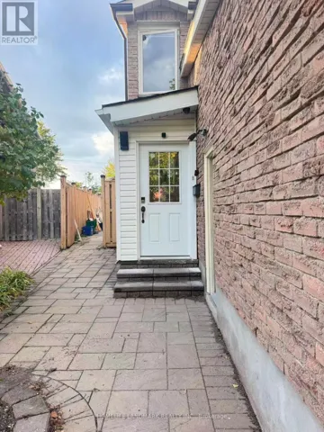 8 FULLERTON CRESCENT, Markham (Milliken Mills West), Ontario L3R3G5