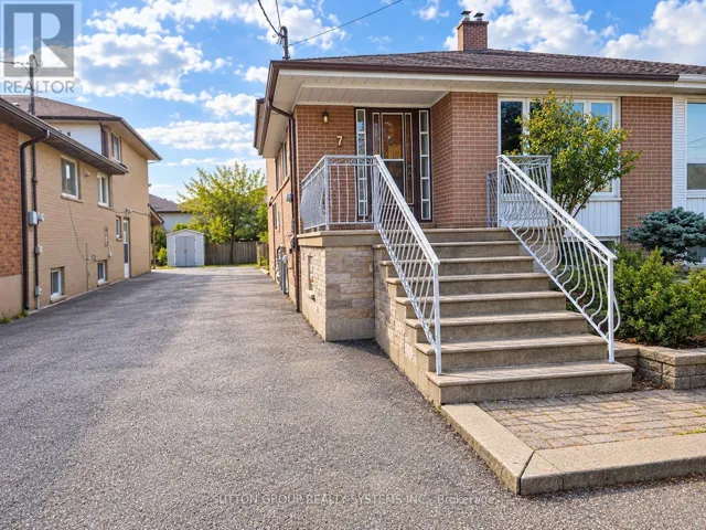 7 PECAN COURT, Toronto (Glenfield-Jane Heights), Ontario M3L1R6