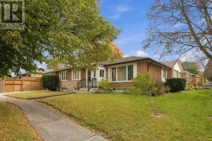 11 SUMMERGLADE DRIVE, Toronto (Agincourt South-Malvern West), Ontario M1S1W8