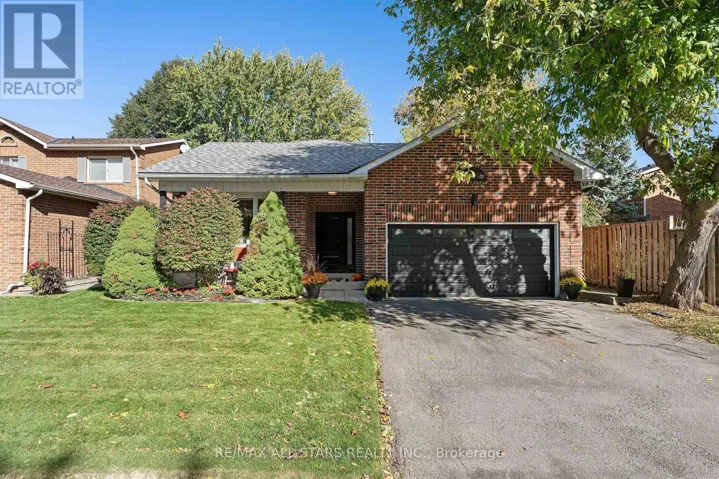 209 MALTON ROAD, Newmarket (Bristol-London), Ontario L3Y5X3