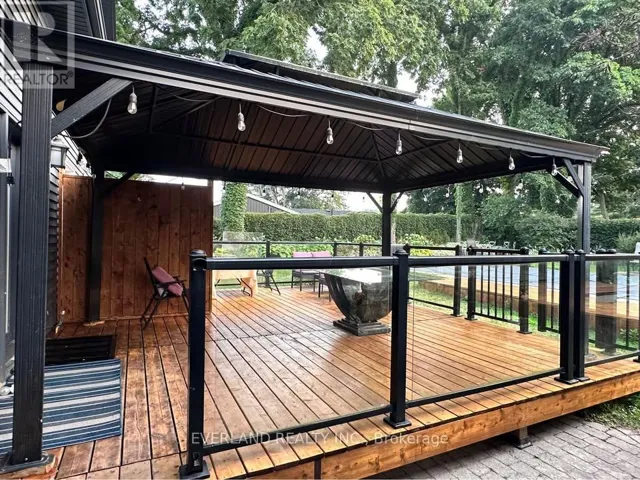 ENSUITE 2 - 3369 ST PAUL AVENUE, Niagara Falls (Stamford), Ontario L2J2M3