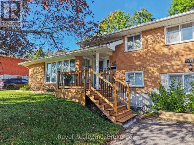 673 LAURENTIAN AVENUE, North Bay (Widdifield), Ontario P1B7T8