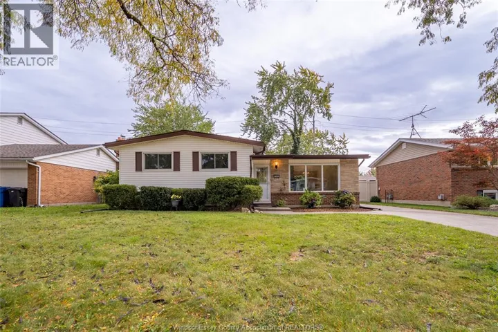 4369 ASHFIELD CRESCENT, Windsor, Ontario N9G2G8