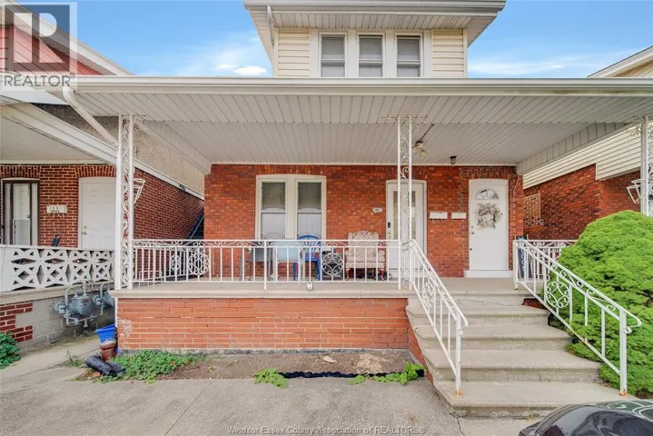 1087 MARENTETTE, Windsor, Ontario N9A2A4