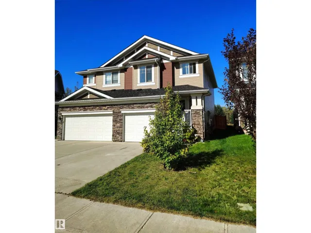3833 ROBINS CR NW, Edmonton, Alberta T5S0M7
