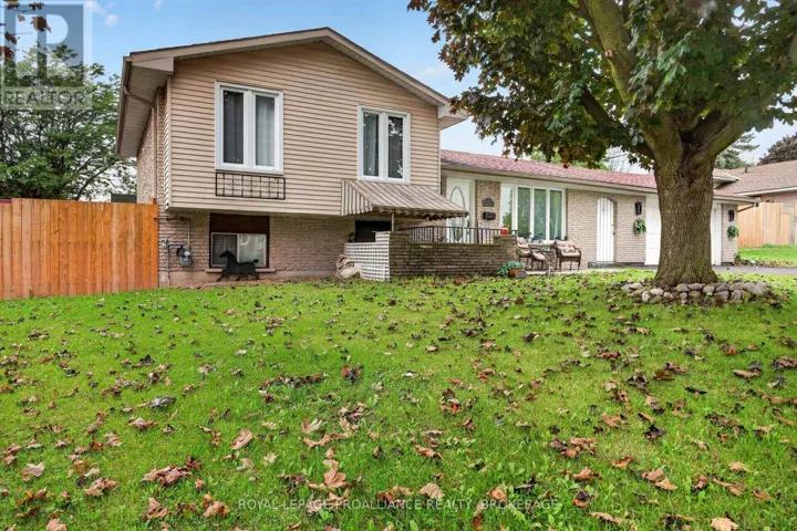 2 VIRGINIA STREET, Kingston (Rideau), Ontario K7K5Y4