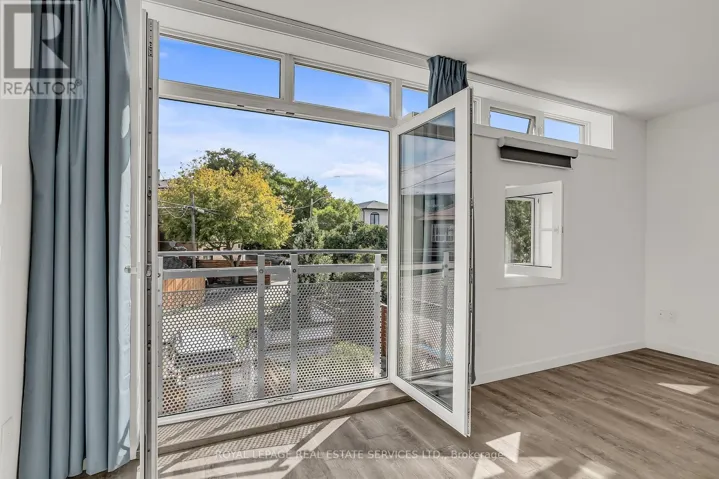 C - 439 WINONA DRIVE, Toronto (Oakwood Village), Ontario M6C3T4