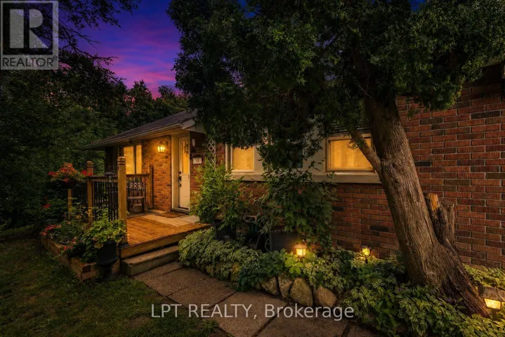 98 DON MOR DRIVE, Newmarket (Central Newmarket), Ontario L3Y1G7