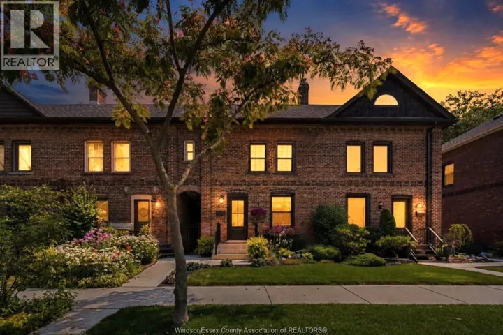 864 Monmouth ROAD, Windsor, Ontario N8Y3L4