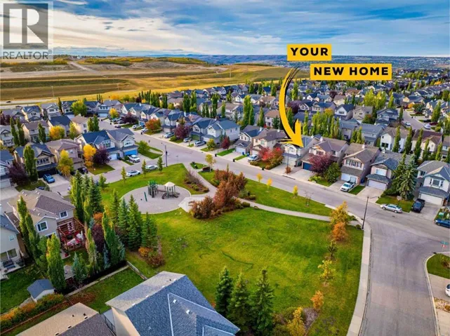 66 Cougarstone Close SW, Calgary, Alberta T3H5J4