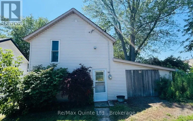 92 FOSTER AVENUE S, Belleville (Belleville Ward), Ontario K8N3P7