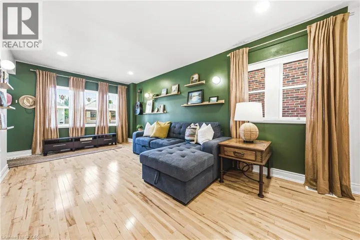 255 WEIR Street N, Hamilton, Ontario L8H5G2