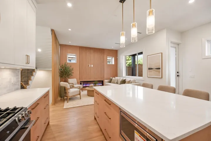 10564 SUNCREST STREET, Delta, British Columbia V4C2N5