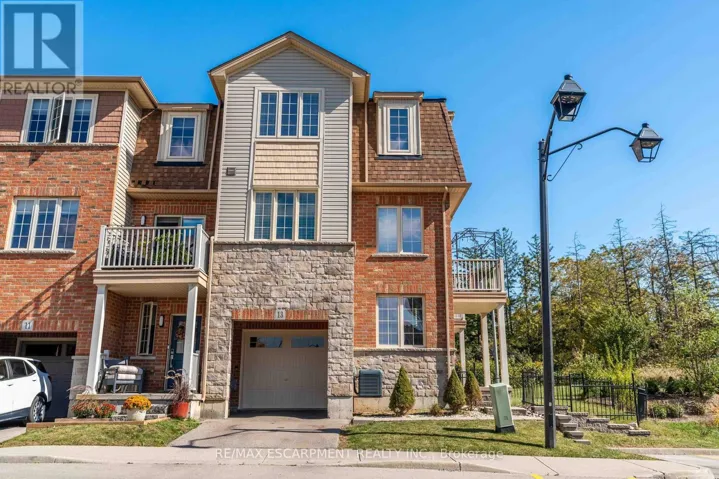 13 - 11 STOCKBRIDGE GARDENS, Hamilton (Stoney Creek Mountain), Ontario L8J0H5