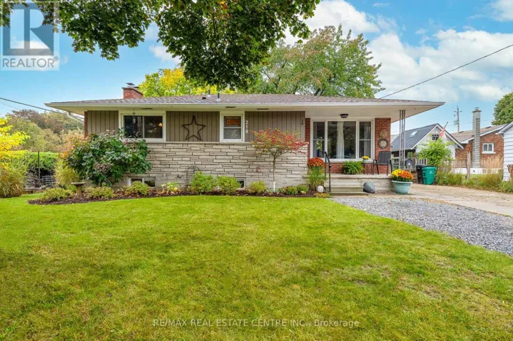 218 MONTROSE STREET S, Cambridge, Ontario N3H2J2
