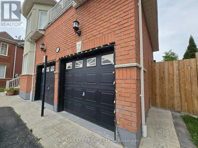 45 BALL CRESCENT, Whitby (Williamsburg), Ontario L1P1W6