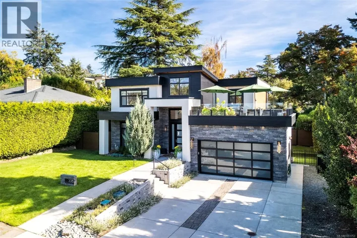 3015 Eastdowne Rd, Oak Bay, British Columbia V8R5S1
